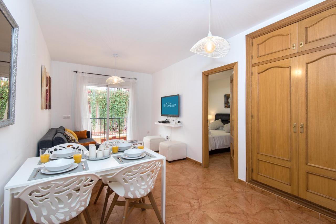 Rentandhomes Fuengirola Beach Apartment ภายนอก รูปภาพ