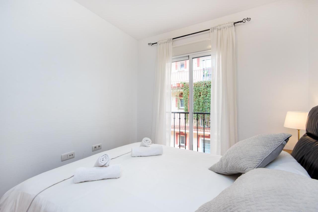 Rentandhomes Fuengirola Beach Apartment ภายนอก รูปภาพ