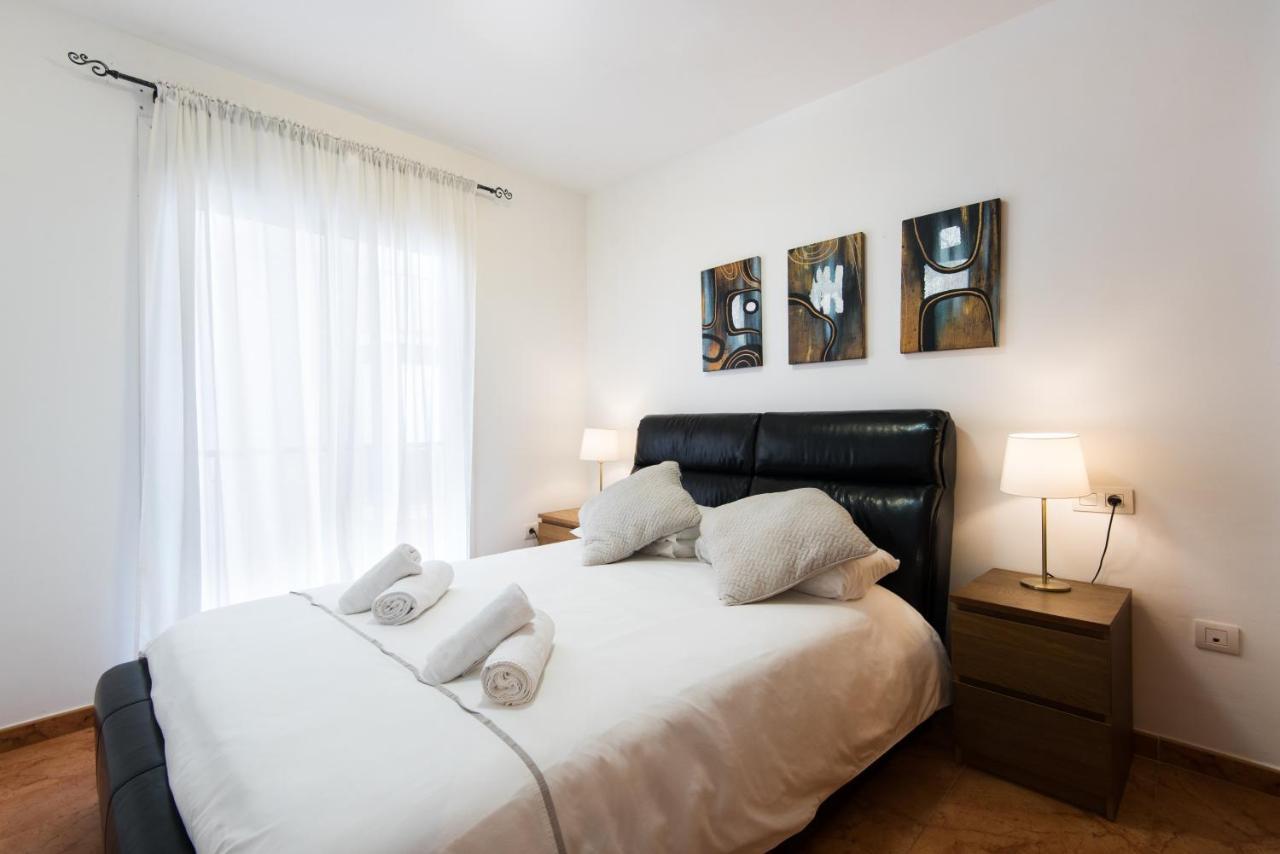 Rentandhomes Fuengirola Beach Apartment ภายนอก รูปภาพ