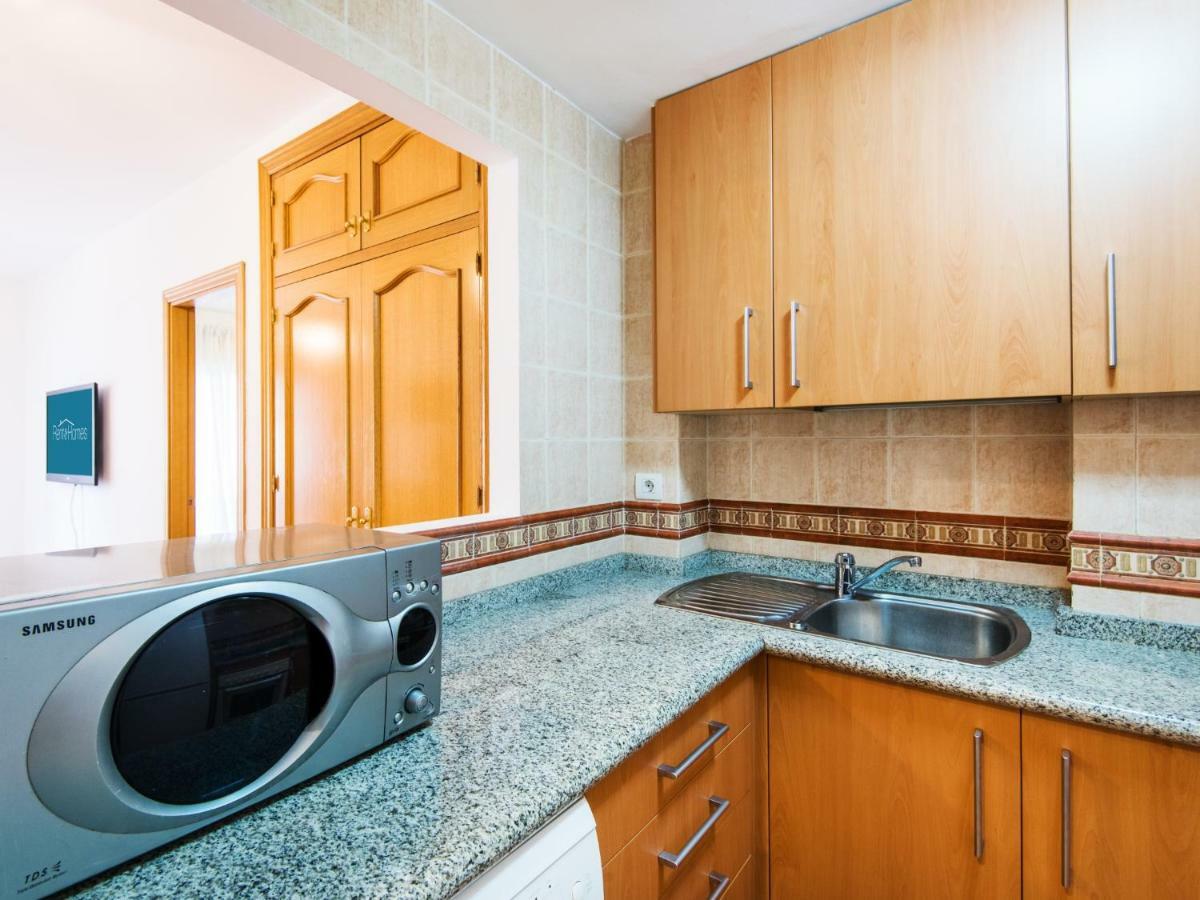 Rentandhomes Fuengirola Beach Apartment ภายนอก รูปภาพ